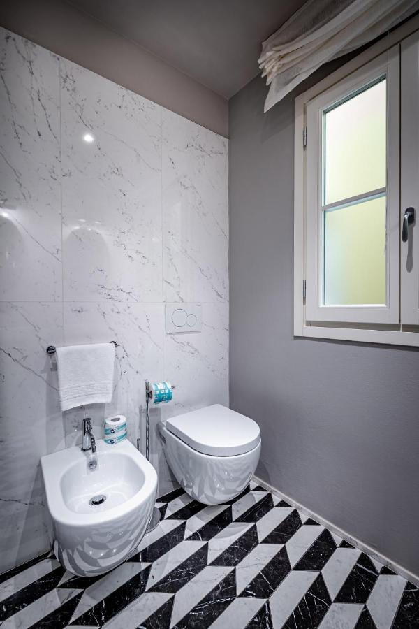 Hs4U Ricasoli Luxury Apartment Near Duomo N. 3 Флоренция Экстерьер фото