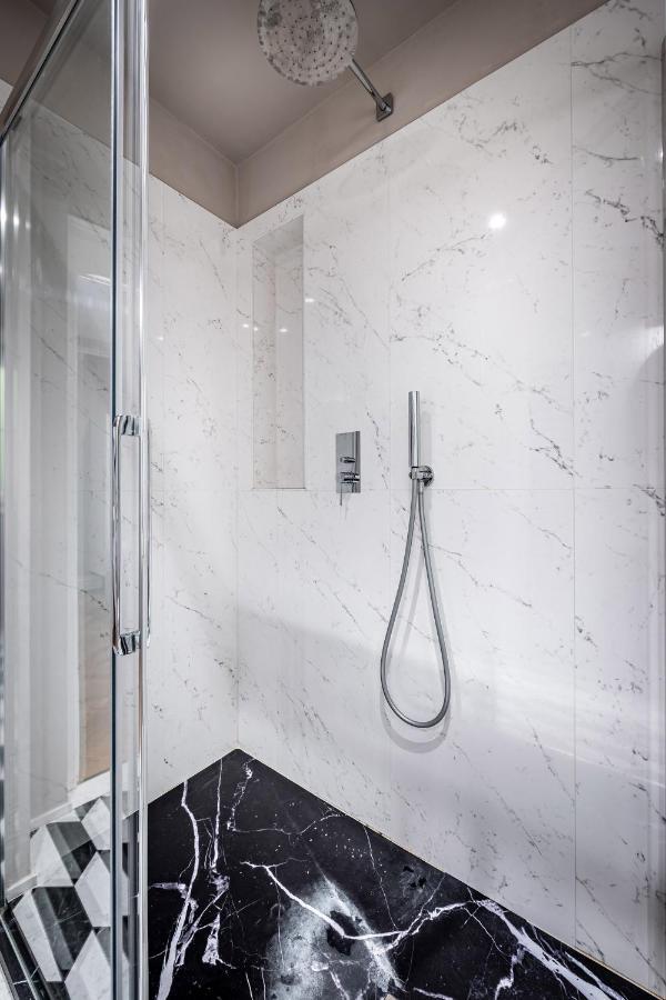 Hs4U Ricasoli Luxury Apartment Near Duomo N. 3 Флоренция Экстерьер фото